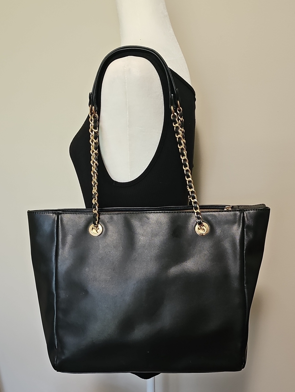 GUESS Black Faux Leather Tote with Gold Chain Straps - Picture 4 of 6